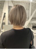 ボブ　くびれヘア　韓国　ブリーチ　ダブルカラー　新宿