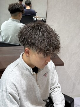 クール 大和八木駅前店(Coeur) 奈良/橿原/大和八木スキンフェード縦落ちツイスト