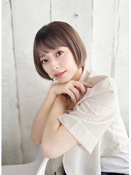 ティエル 町田店(tiel) 【町田】アッシュマット系カラー×小顔ボブ／前髪ありフェミニン