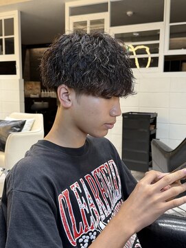 髪屋 紬 メンズ/メンズパーマ/メンズカット/波巻きパーマ