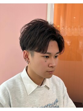 フィガロ ウメダ(FIGARO UMEDA) クリーンエッジショート02.14刈り上げセンターパート