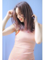 アマンドール(Aman D'or)&nbsp;ヌーディー外ハネロング×ピンクグラデーション