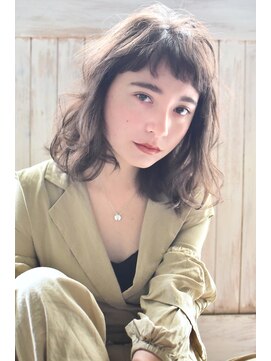 メーヴェ(Mowen) mowen 南堀江 ヌーディーベージュ×愛され×オン眉バング