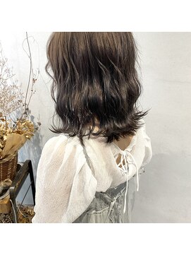 ミント(mint) 【 ナチュラルな春らしさ全開！グレージュカラー 】