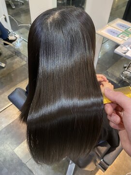 イオエ(ioe) イメチェン/外ハネボブ/ワイドバング/ブルーブラック/美髪