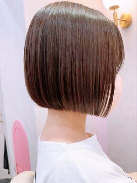 リール 銀座(R'EEL) 短くても広がらないボブに縮毛矯正