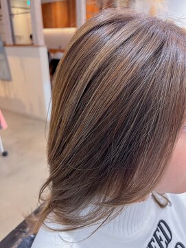 エシレ(esille.) 赤み消しグレージュ