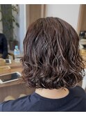 柔らかさと動きをプラスした、ボブ×パーマスタイル