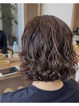 ピークス(PEAKS) 柔らかさと動きをプラスした、ボブ×パーマスタイル