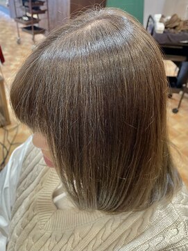 アイニ 河内小阪店(aini) 白髪ぼかしカラー白髪ぼかしハイライト大人ショート30、40、50代