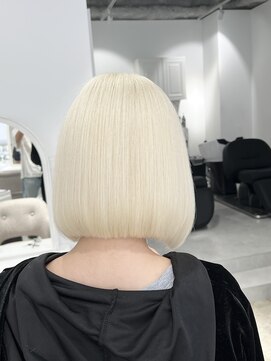 アンドソー 池袋(&so.) ハイトーンカラー/ホワイトブロンド／レイヤーカット/池袋