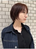 レイヤーで動きを出したショートヘア