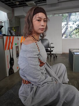 髪と音処 マトペ クリーミーベージュ レイヤーボブ