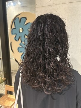 レジュアル(RESSUAL) 外国人風カーリーヘアー　スパイラルパーマ