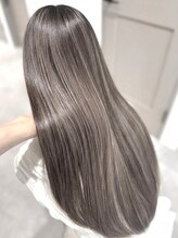 自然な艶と柔らかさを叶える【美髪矯正】で乾かすだけでまとまる憧れのストレートヘアへ