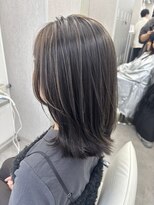 アッシュ 洋光台店(Ash)&nbsp;「細めハイライト×透明感グレージュのレイヤーミディ」