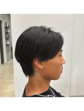 フイ 横浜センター北店(Hui) フェザーパーマ/グレーブルーカラー/刈り上げショートパンク