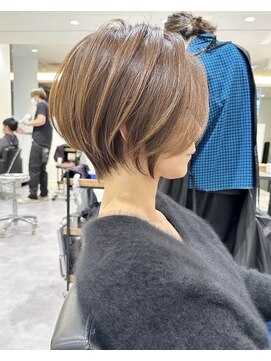 バンプ ギンザ(BUMP GINZA) 40代50代60代分け目ぼかし小顔ショート松