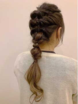 ヘアールームロッソ 白山店(HAIR ROOM ROSSO) ローポニーアレンジ