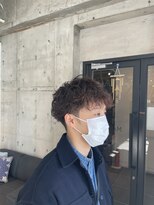 モーブ(MAUVE)&nbsp;ツイストスパイラルパーマメンズマッシュツーブロック刈り上げ