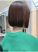 ぷつっとラインが可愛い大人ミニボブ