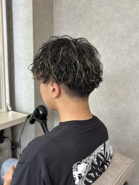 ムード カナザワ(mood kanazawa) 刈り上げマッシュ　ツイストスパイラル　ハイライト