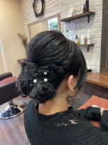 ゴエン(goen hair lounge)&nbsp;ねじり低めシニヨン