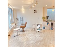 花と太陽と雨の雰囲気(自社開発オリジナルの商品を多数ご用意しております)