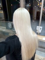 ヴァイス 新宿店(VAICE) white