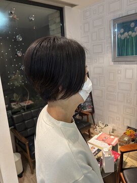 ショートボブ