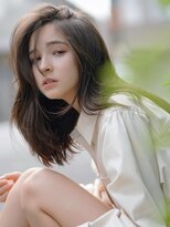 ナンバー デセオ 吉祥寺(N° deseo)&nbsp;濡れ髪　切りっぱなし　オリーブカラー　セミウェットウェーブ