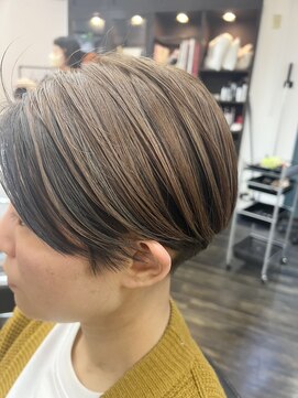 コークハットヘアーズ(Coke Hat Hairs) ツーブロック アンブレラカラー