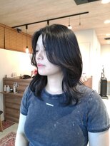 ミューズ バイ ケンジ(MUSE by KENJE) 暗髪カラー ミディアムレイヤー レイヤースタイル