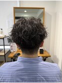 センターパート×ツイストスパイラルパーマ［志木駅・新座駅]