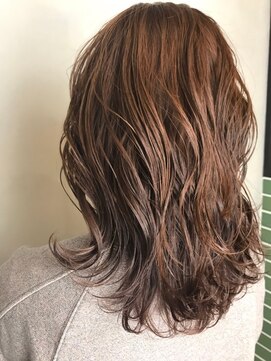 ラトリエ ブロカント 立川北口店(L'atelier BROCANTE) ふわミディ イルミナカラー 大人かわいい