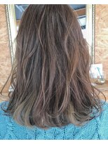 ハグ(Hug)&nbsp;[Hug][鹿沼]首元にインナーベージュを忍ばせて＊