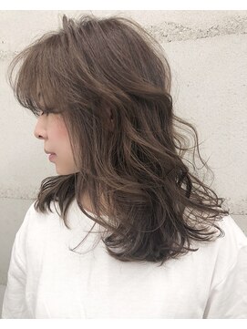 フォンズ(FONS) 伸ばしかけ◎_ラフカール_レイヤーミディ_シアーベージュ