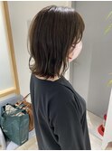 肩ラインの外はねボブ