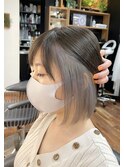 インナーカラー/ホワイトシルバーカラー/ぱつんとボブ