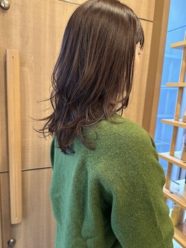 エム バイ ブローチェ(em by BROCHE) レイヤーセミロング × オリーブベージュ【艶髪/レイヤー】