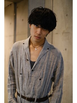 ブークル(boucle) 野暮ったショート　緩めパーマ　メンズヘア