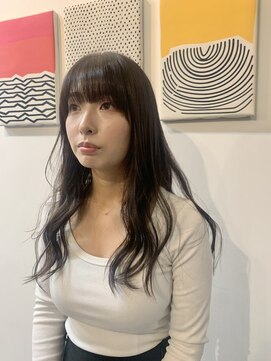 エミー(aimee) 暗髪透明感カラー