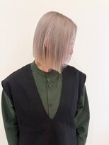 ラキング シガ(LAKING SHIGA)&nbsp;シルバーベージュ×切りっぱなしボブ