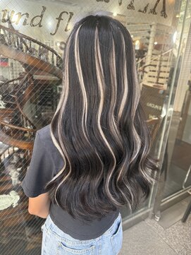 バイブアンドアネックス(VIBE & ANNEX) 《momoka》小学生ギャル編み込みエクステハイライトコギャル