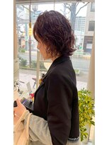 シュプール(SPUR)&nbsp;カシスブラウン艶カラー×透け感ニュアンスパーマ小顔ボブ