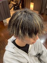 美容室 メザミー MESAMIES&nbsp;縦落ちツイストパーマメンズヘア×メッシュ×マッシュショート