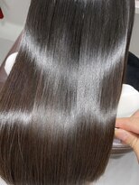 ライア 下北沢(laia)&nbsp;サラ艶ミディアムヘア【髪質改善 下北沢 トリートメント】