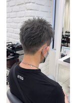スト 静岡鷹匠(sto)&nbsp;MEN’S HAIR/サーフカール/刈り上げセンターパート/静岡鷹匠