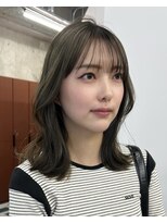 ノード(NODE)&nbsp;栄カットカラー透明感切りっぱなしボブ　オリーブグレージュ