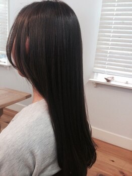 本格髪質改善で髪とその内側に潤いを。髪質やクセなどお悩みの方にもおすすめ♪